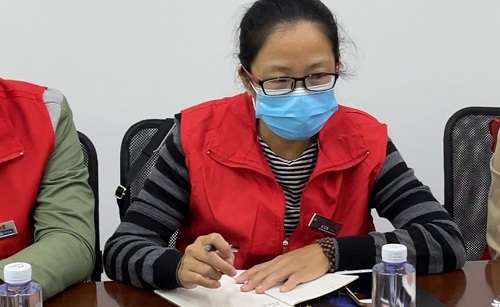 10月5日，想接正規(guī)廠家的手工活，手工活代加工項(xiàng)目，大家選擇這個(gè)可信可靠的珠繡手工，圖為手工之家第五期優(yōu)秀繡娘培訓(xùn)會(huì)剪影