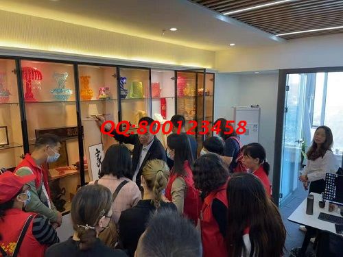 10月10日，加工費結(jié)算，這個正規(guī)手工活外發(fā)加工企業(yè)的手工活代加工項目是這樣的，圖為手工之家優(yōu)秀繡娘培訓(xùn)會剪影