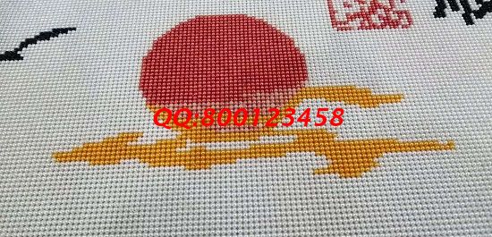11月25日，想做手工之家的珠繡手工活代理加工項目，這個可以在家做的手工活很滿意，每次會領(lǐng)多少加工材料？圖為勵志珠珠繡成品細節(jié)實拍