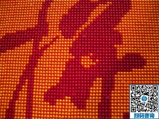 兩個(gè)孩子的寶媽，靠做手工活加工實(shí)現(xiàn)在家掙錢(圖1)