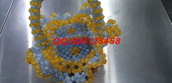 11月6日，在家做手工活掙錢，可以寄到家做的手工活代理加工項目，就選這個正規(guī)可靠、制度完善的手工之家，圖為勵志珠珠繡串珠成品實拍