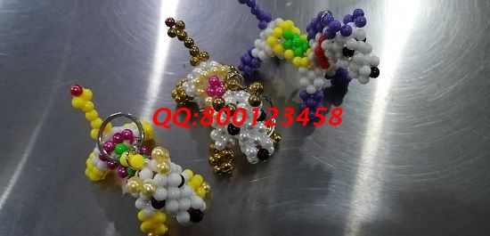 11月9日，手工活加工，可以帶回家做的手工活，長期穩(wěn)定、安全放心就選手工之家，圖為勵志珠珠繡串珠小飾品實拍