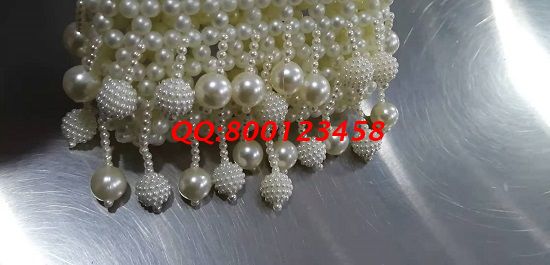11月12日，多發(fā)材料，拿回家做的手工活，這個手工活外發(fā)加工企業(yè)一直這樣做，圖為勵志珠珠繡手工珠包成品實拍