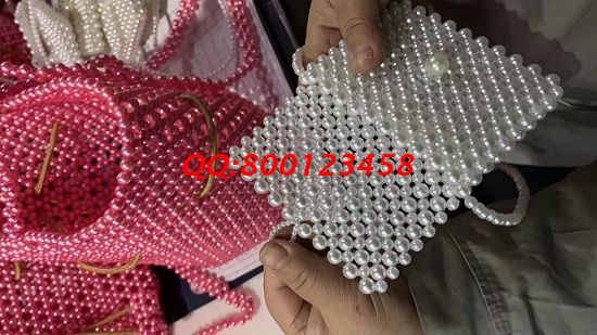 11月28日，可以寄到家做的手工活，在家做手工活掙錢就來手工之家，圖為成品倉庫驗收的勵志珠珠繡珠包產品實拍(圖2)