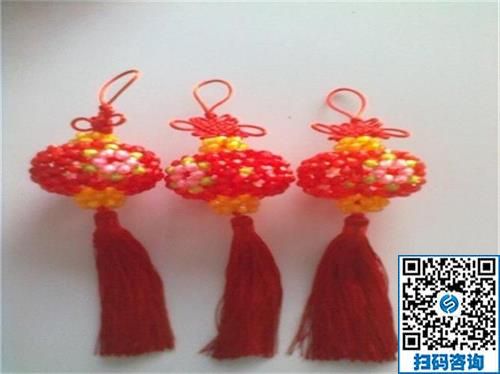 婦女在家加工手工活，做好后公司回收輕松自由(圖1)