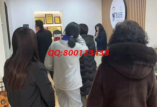 2月18日，家庭手工加工活回收，可以拿回家做的手工，來手工之家手工活接單平臺，圖為手工之家接待加工客戶現(xiàn)場考察合作剪影