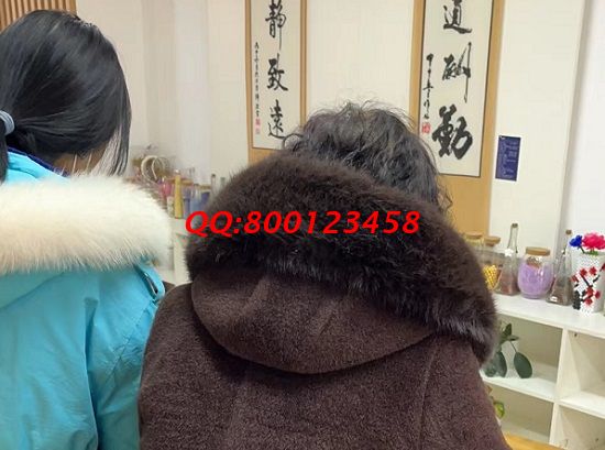 2月18日，家庭手工加工活回收，可以拿回家做的手工，來手工之家手工活接單平臺，圖為手工之家接待加工客戶現(xiàn)場考察合作剪影