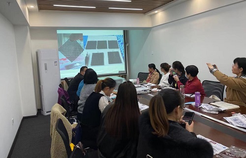 謝謝！你把愛(ài)和偉大都藏在每天的日子里 ------ 手工之家祝女士們節(jié)日快樂(lè)