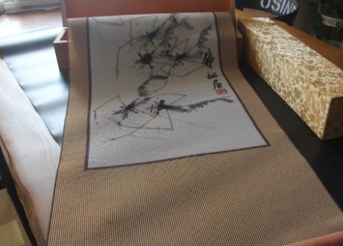 4月1日，手工活在家兼職也能干，這個(gè)拿回家做的手工活的珠繡產(chǎn)品怎么用？圖為勵(lì)志珠珠繡串珠手工（一款）成品外包裝剪影