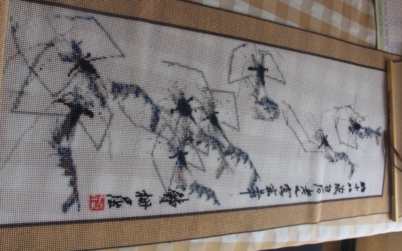 5月7日，找附近手工活拿回家做，手工外包發(fā)布平臺(tái)，手工之家的珠繡串珠手工技能培訓(xùn)是成體系的，圖為勵(lì)志珠珠繡串珠手工產(chǎn)品剪影