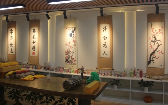 5月7日，找附近手工活拿回家做，手工外包發(fā)布平臺(tái)，手工之家的珠繡串珠手工技能培訓(xùn)是成體系的，圖為勵(lì)志珠珠繡串珠手工產(chǎn)品剪影