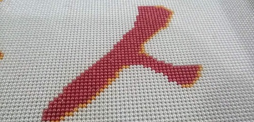 6月4日，拿回家做的手工活，在家兼職手工活，手工之家的珠繡串珠手工相互促進、良性發(fā)展，圖為勵志珠珠繡手工產品剪影