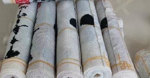 9月14日，純手工活外發(fā)加工，郵寄到家的手工活，手工之家的珠繡手工事業(yè)有系統(tǒng)服務做支撐，圖為勵志珠珠繡串珠手工產(chǎn)品剪影