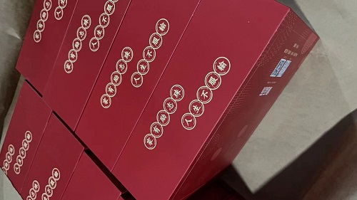 9月27日，純手工活外發(fā)加工項(xiàng)目，手工加工回收項(xiàng)目，讓產(chǎn)品合格，手工之家注重前期培訓(xùn)、驗(yàn)收標(biāo)準(zhǔn)明確，圖為勵(lì)志珠珠繡串珠手工材料發(fā)貨剪影