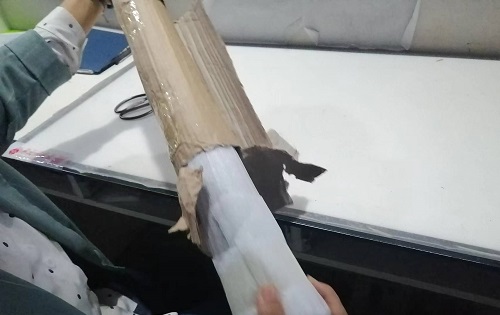 10月7日，寄到家做的手工活，正規(guī)手工活外發(fā)加工項目，在手工之家，質(zhì)量和收入是成正比的，圖為勵志珠珠繡手工成品倉庫驗貨拆除包裝剪影