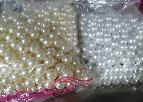 10月8日，純手工活外發(fā)加工項(xiàng)目，在家做手工活掙錢，通過珠繡串珠手工，手工之家讓很多人居家就業(yè)創(chuàng)業(yè)，圖為勵(lì)志珠珠繡串珠手工材料剪影