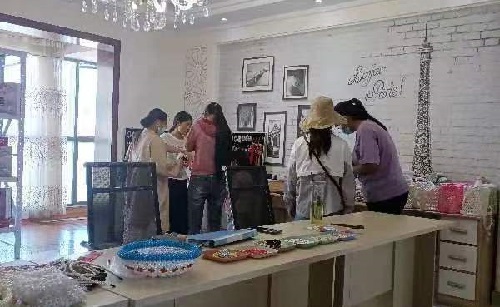 有夢走未來，大山擋不住
