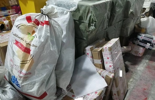 10月17日，代加工手工活，在家兼職手工活，越來越多人在手工之家做珠繡串珠手工掙錢，圖為勵志珠珠繡串珠成品倉庫剪影