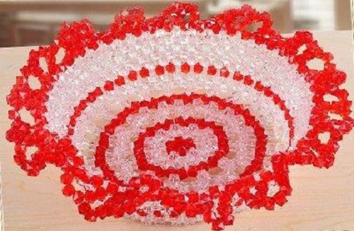 11月15日，珠繡手工加工回收項(xiàng)目，靈活就業(yè)創(chuàng)業(yè)，在家做的手工，選擇手工之家的人都在努力，圖為勵(lì)志珠珠繡串珠手工產(chǎn)品剪影