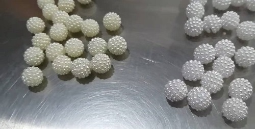 11月24日，帶回家做的手工項(xiàng)目，居家靈活就業(yè)的好副業(yè)，手工之家堅(jiān)持事業(yè)和方向很正確，圖為勵(lì)志珠珠繡串珠手工材料剪影