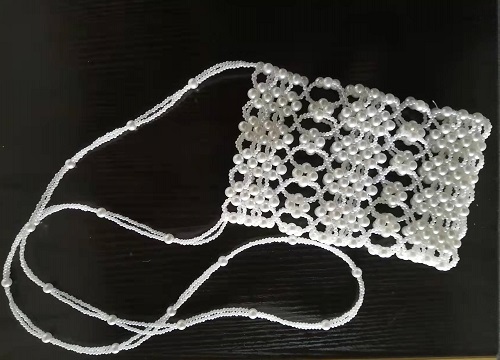 12月8日，手工加工回收項(xiàng)目，居家靈活就業(yè)，剛做手工之家的珠繡手工注意事項(xiàng)，圖為勵(lì)志珠珠繡串珠手工產(chǎn)品剪影