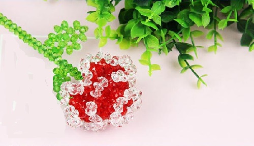 1月31日，正規(guī)可靠的手工項目，可以帶回家做的手工，手工之家都有什么品牌？圖為勵志珠珠繡串珠手工產(chǎn)品剪影