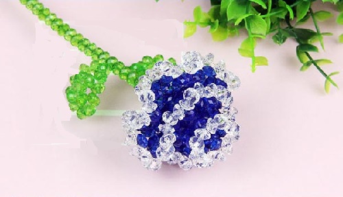 1月31日，正規(guī)可靠的手工項目，可以帶回家做的手工，手工之家都有什么品牌？圖為勵志珠珠繡串珠手工產(chǎn)品剪影