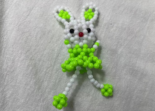 2月22日, 純手工加工項目，在家做串珠手工掙錢，在手工之家,由動手掙錢到動手動口好收入,行動很重要,圖為勵志珠珠繡串珠手工產(chǎn)品剪影