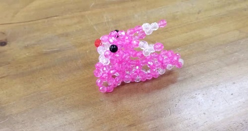 2月27日，靈活就業(yè)創(chuàng)業(yè)，手工加工回收項目，月底了，選擇了手工之家及珠繡串珠手工事業(yè)，都應(yīng)該更努力，圖為勵志珠珠繡串珠手工產(chǎn)品剪影