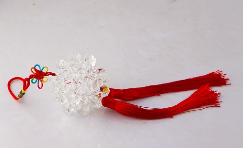 3月20日，穩(wěn)定可靠的手工副業(yè)，靈活就業(yè)做手工掙錢(qián)，在手工之家如何辦理合作，圖為勵(lì)志珠珠繡串珠手工產(chǎn)品剪影