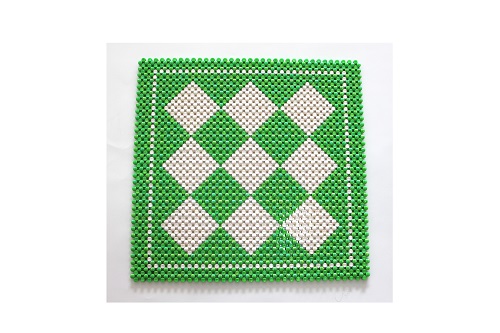 3月29日，純手工加工項(xiàng)目，在家掙錢的好副業(yè)，加入手工之家，能給自己和家庭帶來這么多，圖為勵(lì)志珠珠繡串珠手工產(chǎn)品剪影