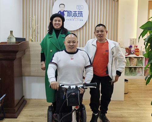 攜手搭舞臺，手工助就業(yè) —— 記長沙市溫馨助殘公益服務(wù)中心領(lǐng)導(dǎo)蒞臨手工之家