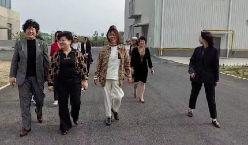 越了解、心越齊------記手工之家參加邯鄲市婦女手工業(yè)協(xié)會(huì)走近企業(yè)相關(guān)活動(dòng)
