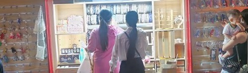多一份好的收入，移動潮品店兼容并包，讓加工人員也可以這樣掙錢