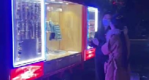 對消費(fèi)者的磁力，是手工之家移動潮品店的成功之處