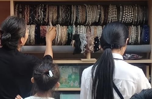 很多人會(huì)問，手工之家的移動(dòng)潮品店都對(duì)什么人開放合作？