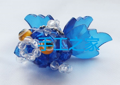 5月10日，在家兼職手工活，帶回家做的手工項(xiàng)目，在手工之家，為什么大家的收入有時差別那么大？圖為勵志珠珠繡串珠手工產(chǎn)品剪影