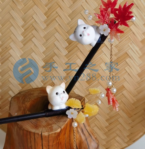 6月4日，手工活接單正規(guī)平臺，拿回家做的手工項目，可以開飾品加工廠，手工之家讓大家居家手工掙錢有底氣，圖為勵志珠珠繡串珠手工產(chǎn)品剪影