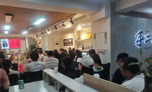 飾品加工廠+移動潮品店，讓大家一起做手工掙錢 ------ 記石家莊項(xiàng)目考察團(tuán)隊(duì)到手工之家考察合作