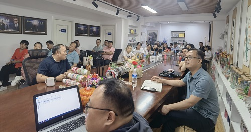 飾品加工廠+移動潮品店，讓大家一起做手工掙錢 ------ 記石家莊項(xiàng)目考察團(tuán)隊(duì)到手工之家考察合作
