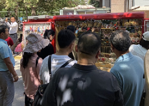 飾品加工廠+移動潮品店，讓大家一起做手工掙錢 ------ 記石家莊項(xiàng)目考察團(tuán)隊(duì)到手工之家考察合作