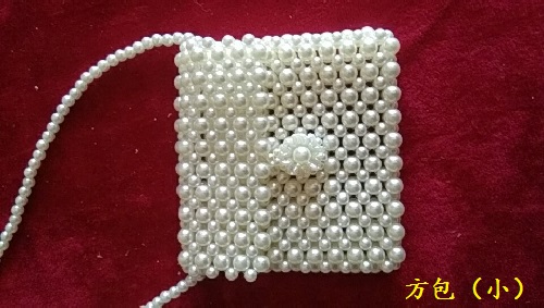 8月17日，可在家做的兼職手工活，想接正規(guī)廠家手工項(xiàng)目,做手工傳承官，在手工之家，重合作、重服務(wù)，圖為串珠米珠繡純手工產(chǎn)品剪影