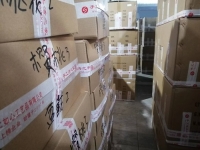 9月30日，想接正規(guī)廠家的手工活，手工活外發(fā)加工項目，很多人選擇手工之家手工創(chuàng)業(yè)成功，圖為勵志珠珠繡串珠手工材料倉庫備貨剪影