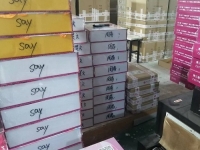10月5日，網(wǎng)上接手工活的平臺，手工串珠兼職，在手工之家，成功屬于愛動手、勤動手的人，圖為勵志珠珠繡串珠手工材料備貨剪影