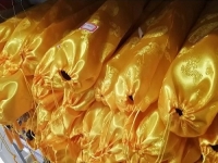 10月27日，靠譜的手工加工項(xiàng)目，在家做串珠手工掙錢(qián)，手工之家的手工項(xiàng)目很人性化，圖為勵(lì)志珠珠繡串珠手工產(chǎn)品剪影