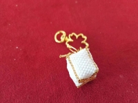 2月24日，手工活外發(fā)一手貨源，拿回家做的手工副業(yè)，在家開飾品加工廠掙錢，可以到手工之家實(shí)地考察合作嗎？圖為串珠米珠繡手工產(chǎn)品剪影