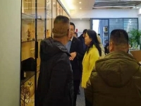 純手工助力靈活就業(yè)，閑散勞動力居家手工增收——記河南三門峽市社區(qū)領(lǐng)導(dǎo)來手工之家考察合作