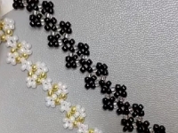 7月12日，在家做的手工活正規(guī)平臺(tái)，在家可以做的兼職工作，居家靈活就業(yè)好副業(yè)，開手工加工廠，手工之家純手工加工銷售讓合作人員收入很好，圖為串珠米珠繡手工產(chǎn)品剪影