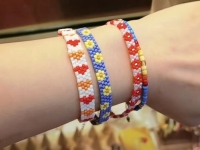 串珠米珠繡純手工產(chǎn)品展示，精美的手飾之手環(huán)