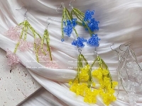 5月12日，在家就能賺錢的工作，拿回家做的手工，小成本創(chuàng)業(yè)做手工工作室，手工之家的純手工都是多勞多得，圖為串珠米珠繡純手工產(chǎn)品剪影